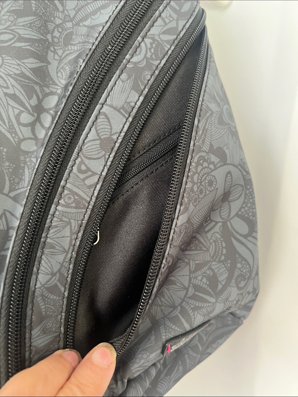 NEW SakRoots On The Go Sling Backpack Indigo Spirit Desert 2 REPREVE Eco-Twill - Picture 4 of 8